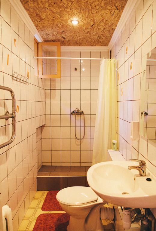 Elementary Hostel Odessa Exteriör bild